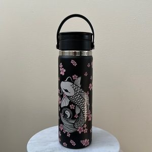 New Hydroflask koi and cherry blossoms black 20oz